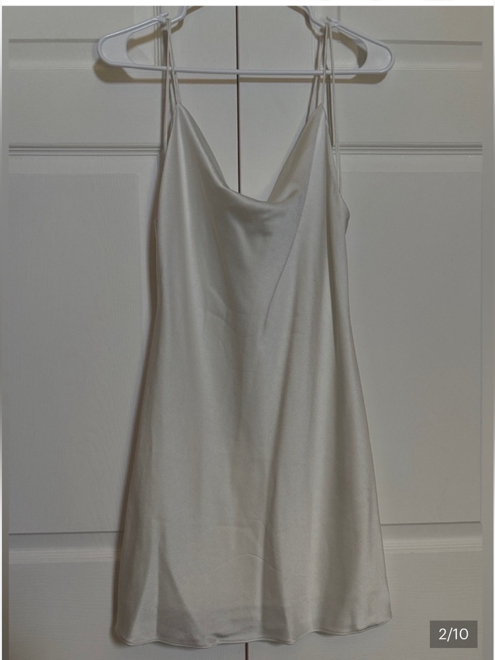 NWT Alice + Olivia $295 Off White Satin Cowl Neck Mini Dress Size 0 - Picture 2 of 9